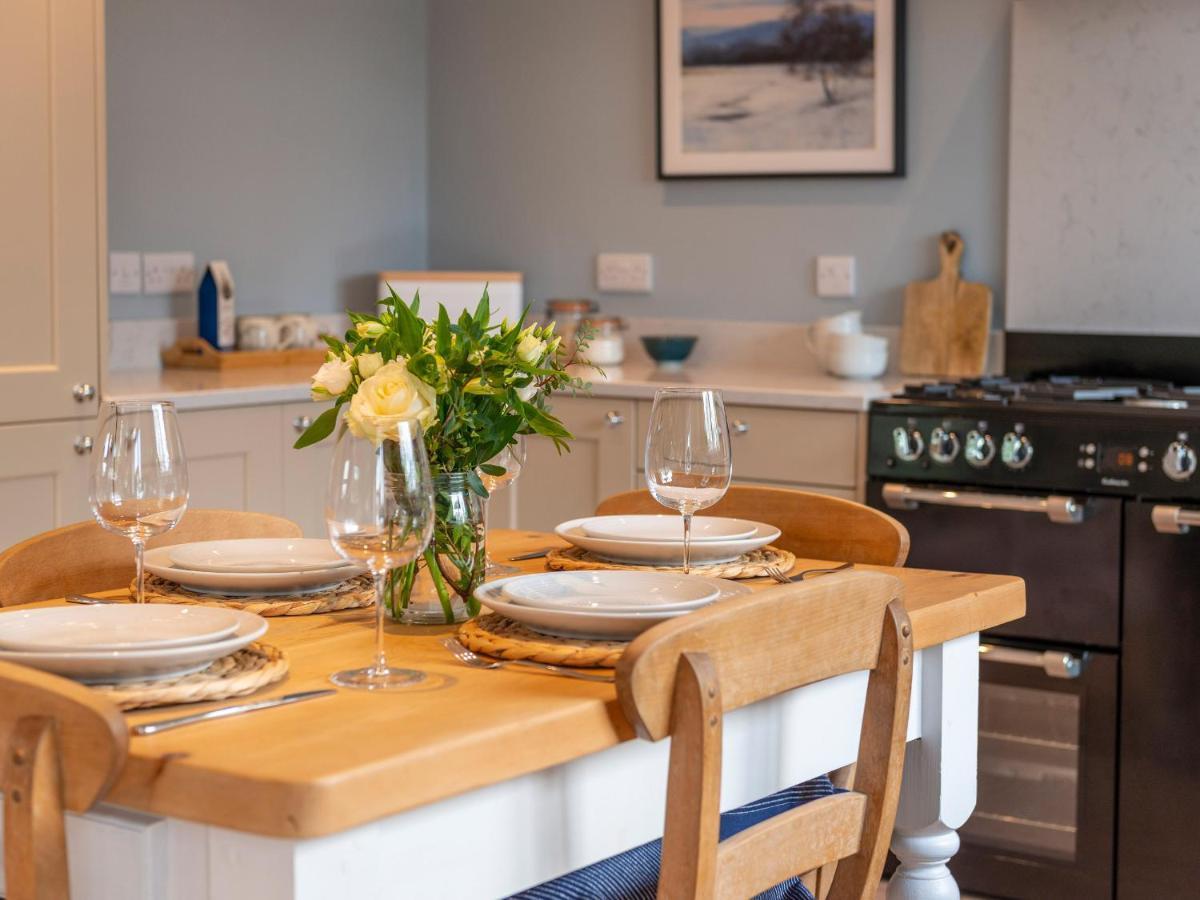 Walton House Cottage Чапъл ан ле Фрит Екстериор снимка